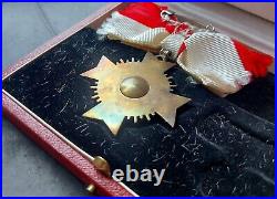 10466? Austria post WW2 Gold Medal of Merit from the State of Vienna cased