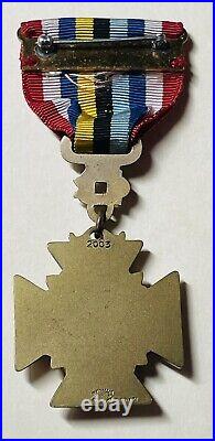 1941-45 WWII National Defense Medal Daughters of the Confederacy RARE #2003