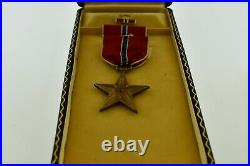 AUTHENTIC WWII ERA ISSUED BRONZE STAR MEDAL WithORIGINAL COFFIN BOX & PINS USA