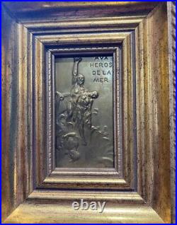Antique Heroes Of The Sea Medal in Frame Rectangular Wood Gilt Rare Old 20th