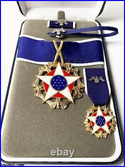 Cased USA U. S. Order Badge, Presidential Medal of Freedom, 1963-Present WW12 Rare