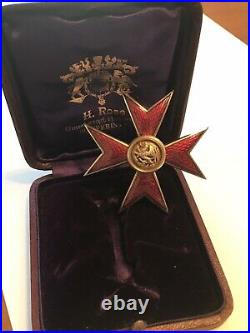 Cased WW1 Imperial German Mecklenburg Order of Griffin Officers Badge- Medal/Pin