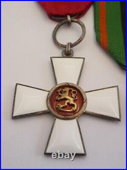 Finland / Finnish Order Of The Lion Knight Cross And Liberty Medal Group Of 2