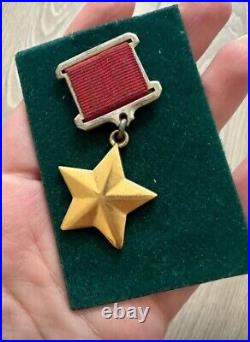 GOLD STAR MEDAL Hero of Soviet Union Order Russian WW2