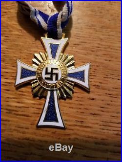 German Mothers Cross Gold WW2 Die Deutschen Mutter medal cross of honor