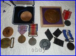 Japanese medal and insignia lot WW2 some post war