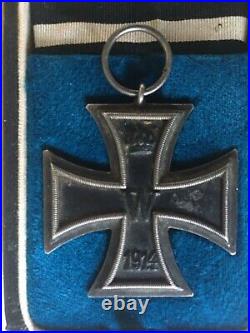 Medal Insignia German Ww1 Iron Cross 2nd Class In Black Case (224)