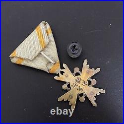 ORIGINAL WW2 Japanese Order Of The Golden Kite 5th Other medals and Bar with box