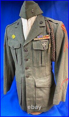Original WW2 WWII USMC Uniform 5th Marine Division with Medal & Ribbons