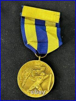 Original WWII United States Navy Expeditions Medal Medallio 1970 Pin