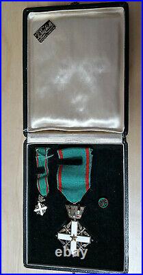 Post Ww2 Italian Republic Order Of Merit Cased Medal Set Knight Grade Pacchiotti