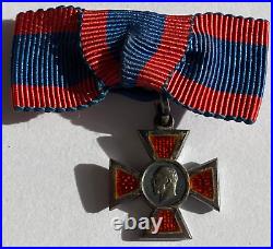 Royal Red Cross Medal with Miniature and WW2 Star in Presentation Boxes RARE