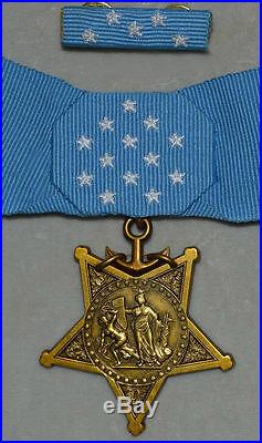 US ORDER WW2, Army, Navy, Air force, Current Versions OF MEDAL HONOR RARE