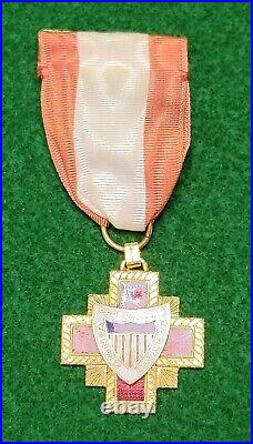 U. S. Military Order Of Surgeons Red Cross Medal Omnia Pro Patria Caritate