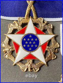 U. S. USA Presidential Medal of Freedom full Set mini medal Lapel pin ribbon bar