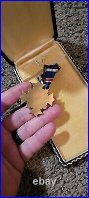 U. S. WW2 Era Medal, Lapel Pin, Beautiful Case