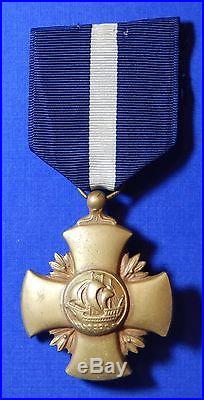United States World War 2 Navy Cross Medal T8388