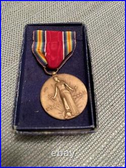 VINTAGE US World War II Medal Campaign And Service Victory On Ribbon