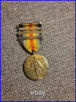 VINTAGE WW I Victory Medal & 3 Battle Bars