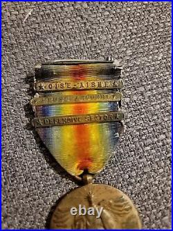 VINTAGE WW I Victory Medal & 3 Battle Bars