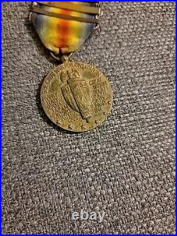 VINTAGE WW I Victory Medal & 3 Battle Bars