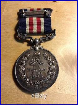 Vintage UK British Military Medal for Bravery & WW1 Brit Cross Medal