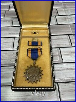 Vintage WWII United States Army Air Corps Air Medal with Ribbon Bar & Original Box