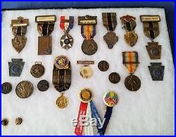 WW1 Victory medal and insignia group, with veterans medals, Am- Legion, etc
