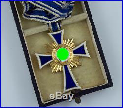 WW2 AUTHENTIC GERMAN GOLD MOTHERS CROSS Medal in ORIGINAL CASE NR