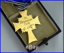 WW2 AUTHENTIC GERMAN GOLD MOTHERS CROSS Medal in ORIGINAL CASE NR