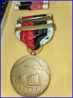 WW2 FLYING CROSS IN BOX With CLUSTTERSAND RIBBON + 6 MEDALS AND RIBBONS SEE STORE
