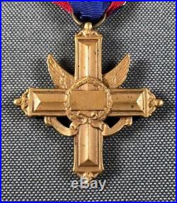 WW2 US Army Distinguished Service Cross Robbins DSC Medal