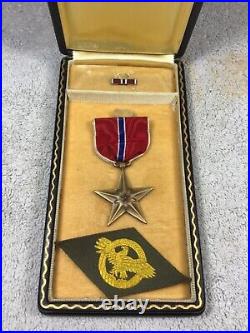 WWII Bronze Star Medal with Label Pin & Coffin Case