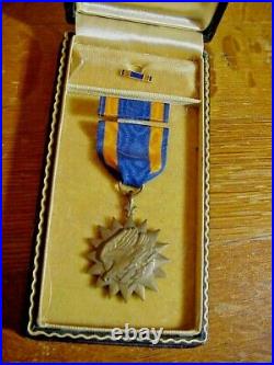 WWII US ARMY 3 piece AIR MEDAL SET in original BOX
