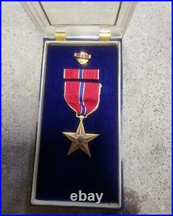 WWII U. S. Bronze Star Military Medal. Luxury Plastic Case, ? BAR, Button Pin
