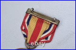 WWII U. S. MARINE CORPS RESERVE MEDAL withFULL WRAP BROACH