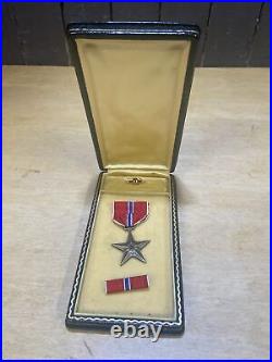 WWII WW2 Korea U. S. BRONZE STAR MEDAL IN BLACK LEATHERETTE CASE Mint