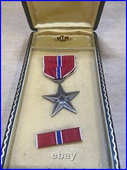 WWII WW2 Korea U. S. BRONZE STAR MEDAL IN BLACK LEATHERETTE CASE Mint