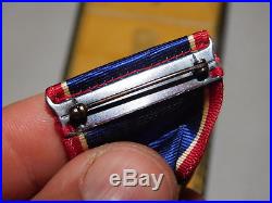 WWII WW2 US Army Distinguished Service Cross medal coffin case ribbon lapel pin