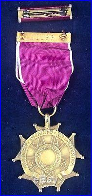 WW II, US Legion of Merit Legionnaire Medal with Ribbon Bar in Case, # 10399