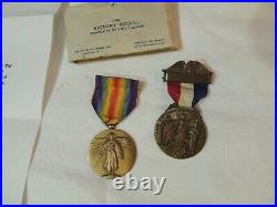 World War Lot of 2 Vintage WW1 Victory Medal Awards Medals