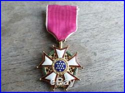 Wwii Rare legion of merit pierced arrows numbered medal ww2 wrap brooch