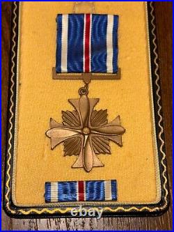 Wwii Us Mint Aircorps Distinguished Flying Cross Medal Ribbon Bar Lapel Case Ww2